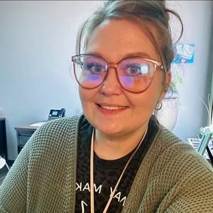 Meet your Posher, Cara